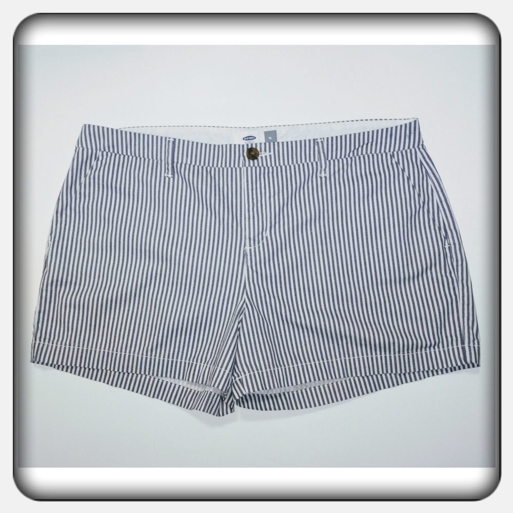 Old Navy Gray and White Pinstriped Cotton Shorts